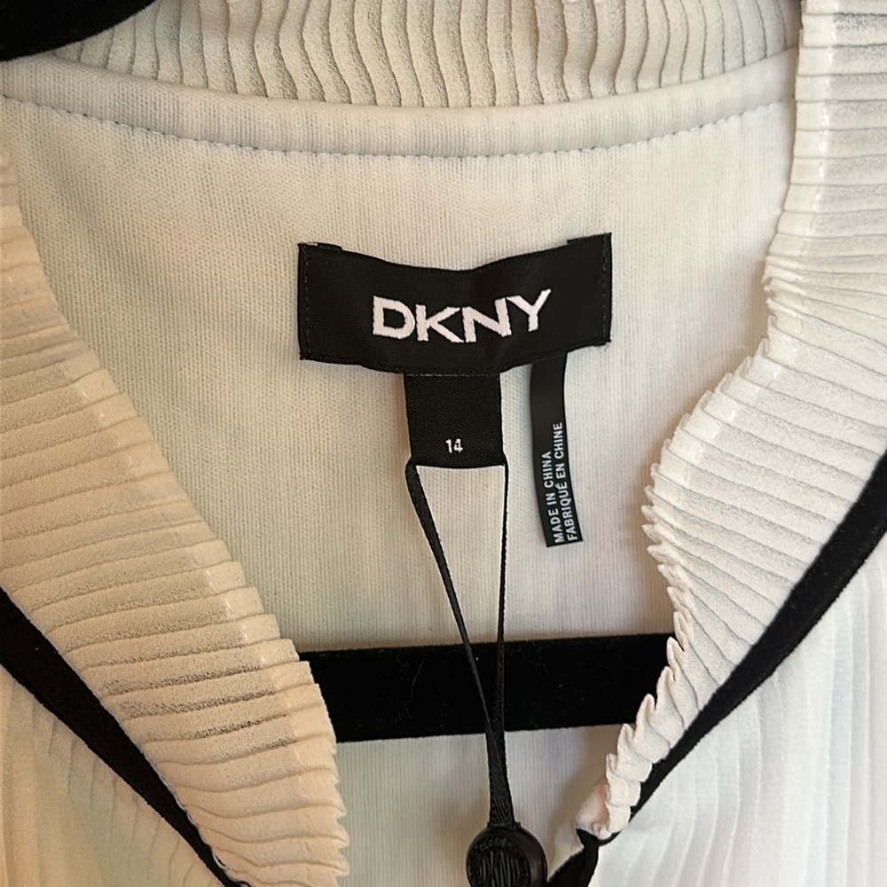 NWT DKNY Ivory Cream & Black Tie-Neck Pleated Sleeveless Shift Dress Sz 14 $139 - Picture 14 of 14